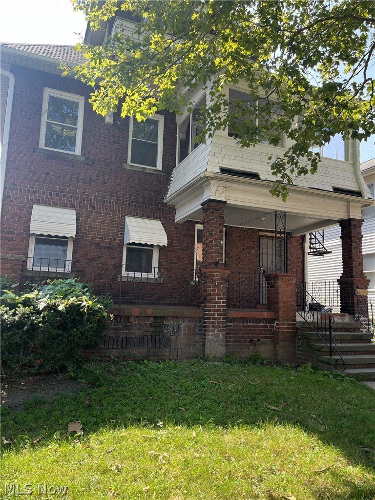 15340 Yorick Avenue – photo 1