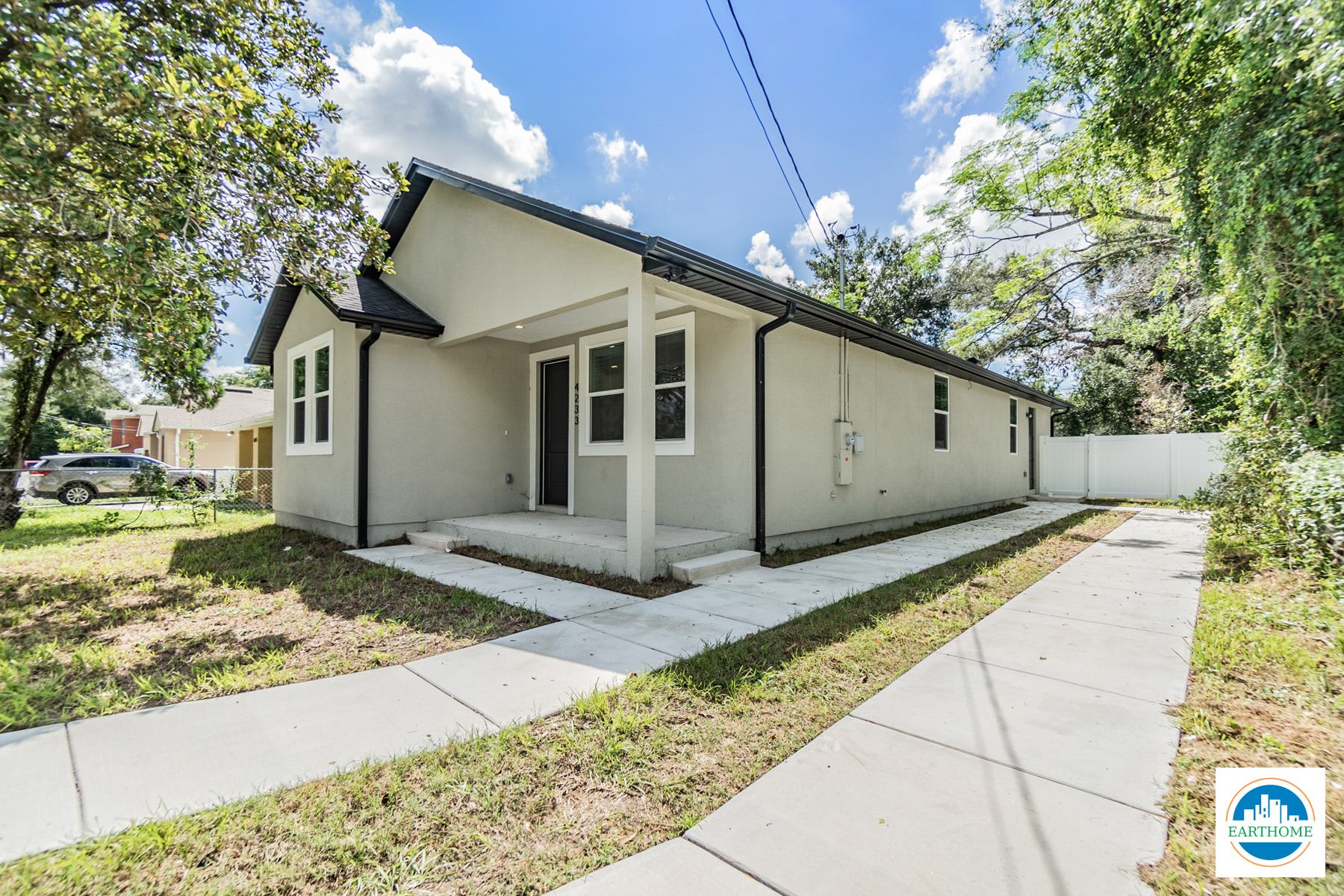 4233 E Curtis St – photo 1
