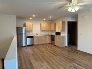 613 S Fond Du Lac Ave 613A – photo 1 of 11