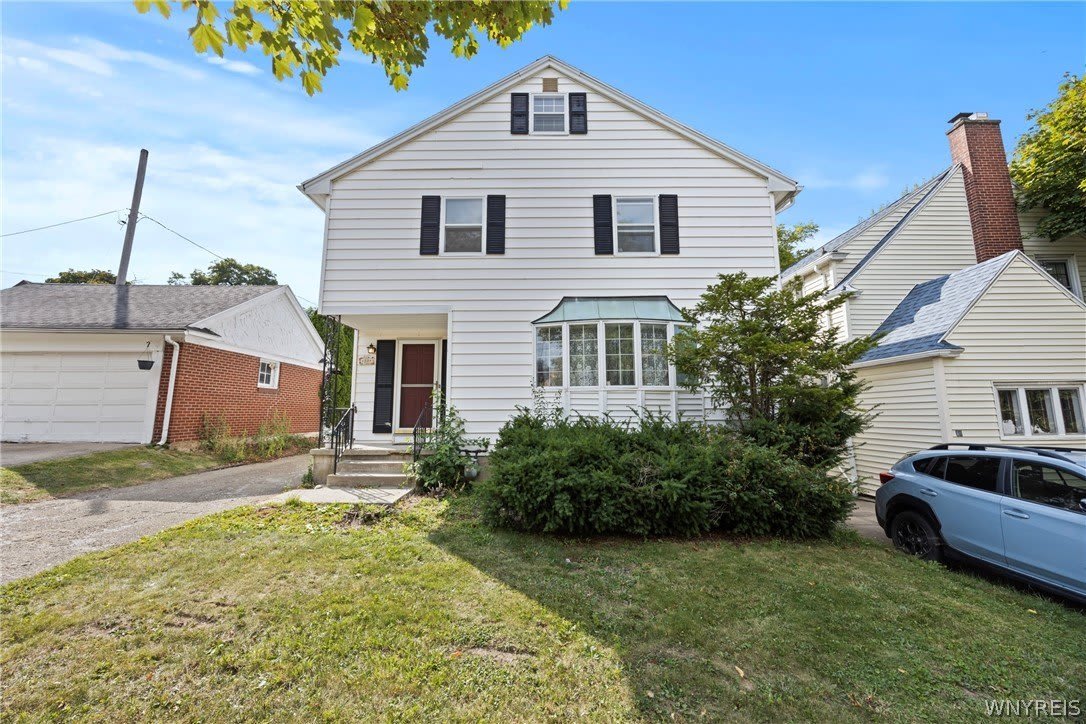 80 Capen Boulevard – photo 1 of 43