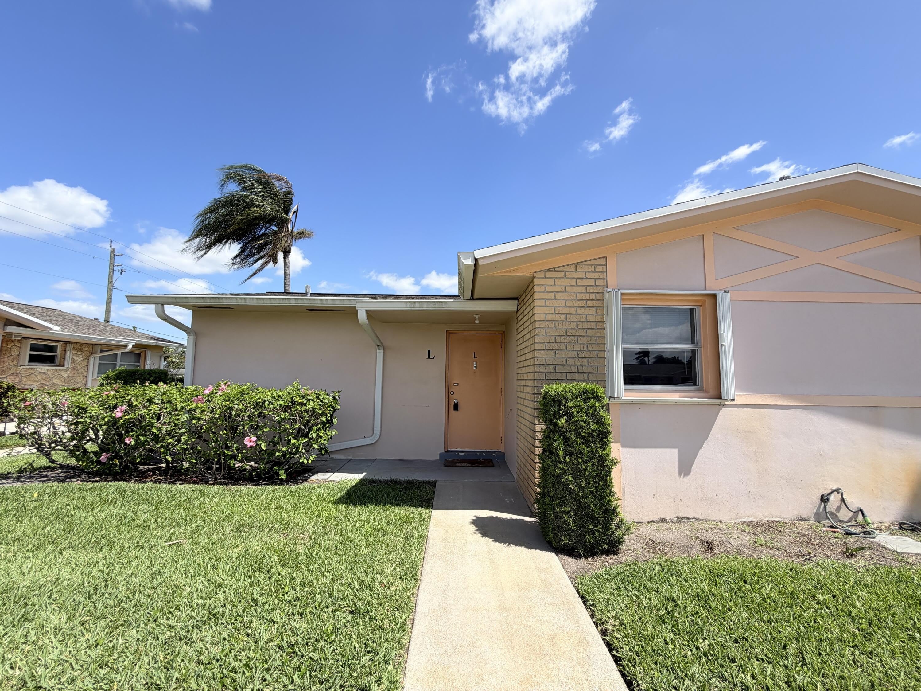 2607 Dudley Drive W – photo 1