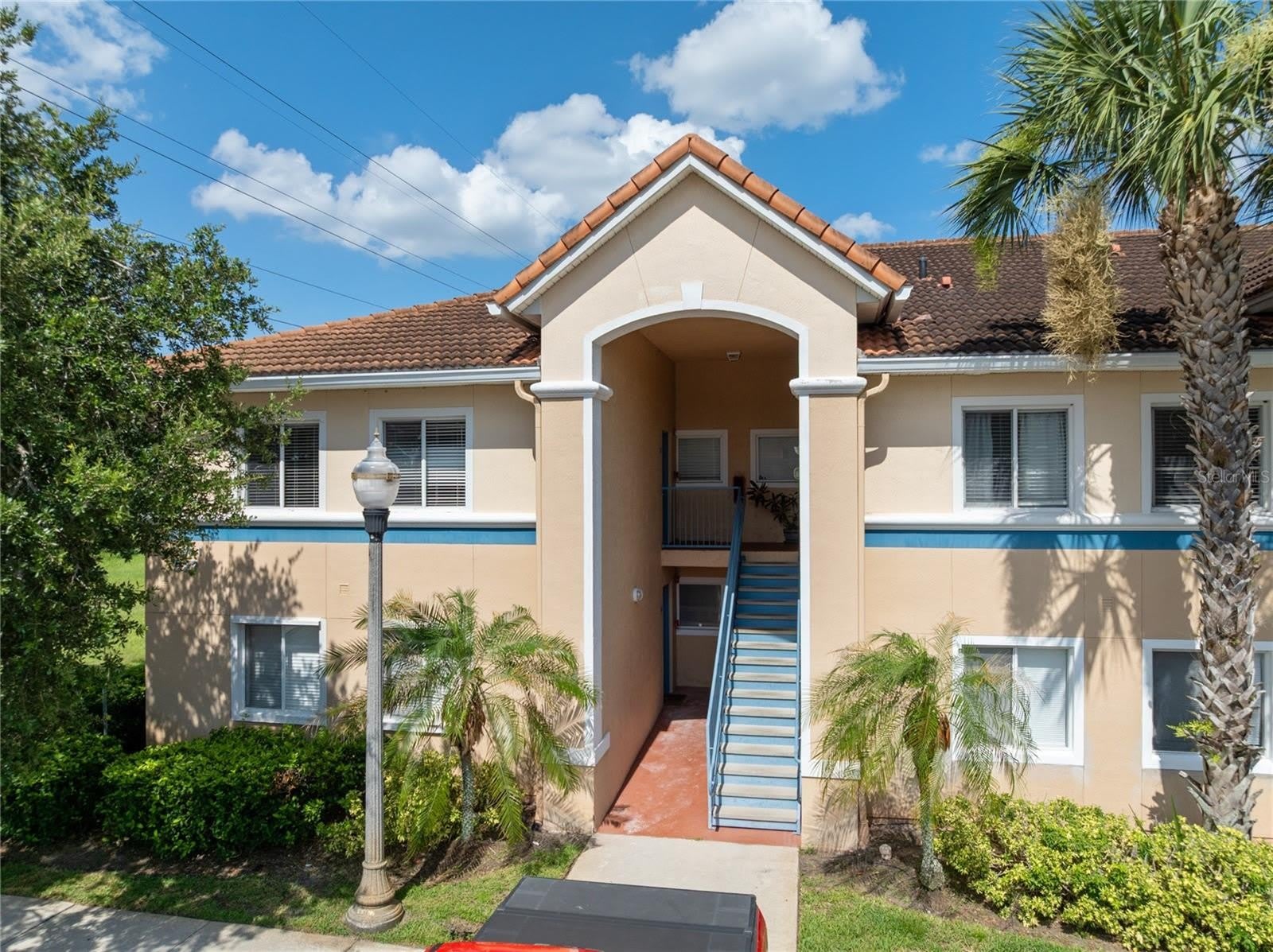 522 VILLA DEL SOL Circle – photo 1 of 24