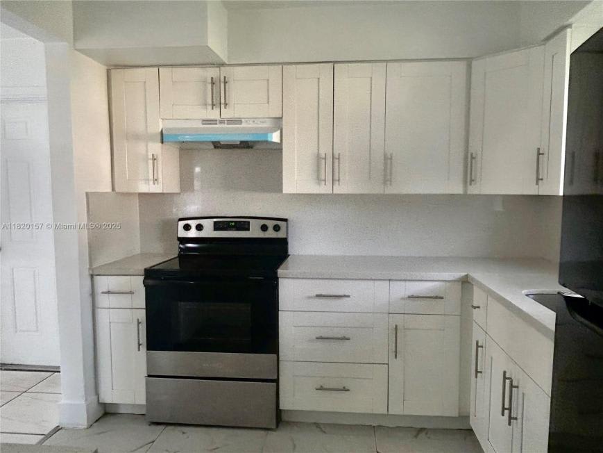 2846 Fletcher St – photo 1