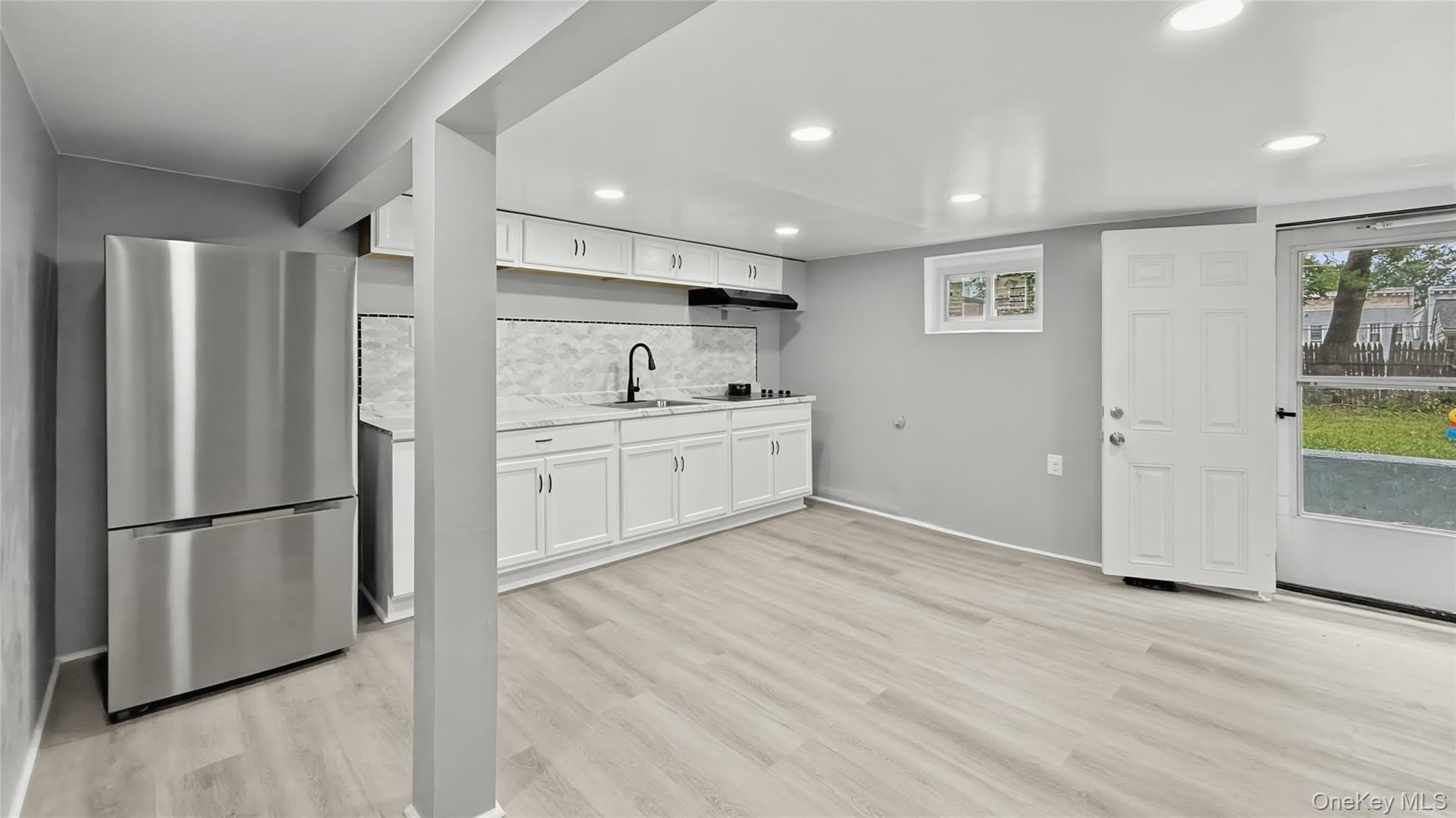429 S 3rd Avenue – photo 1 of 14