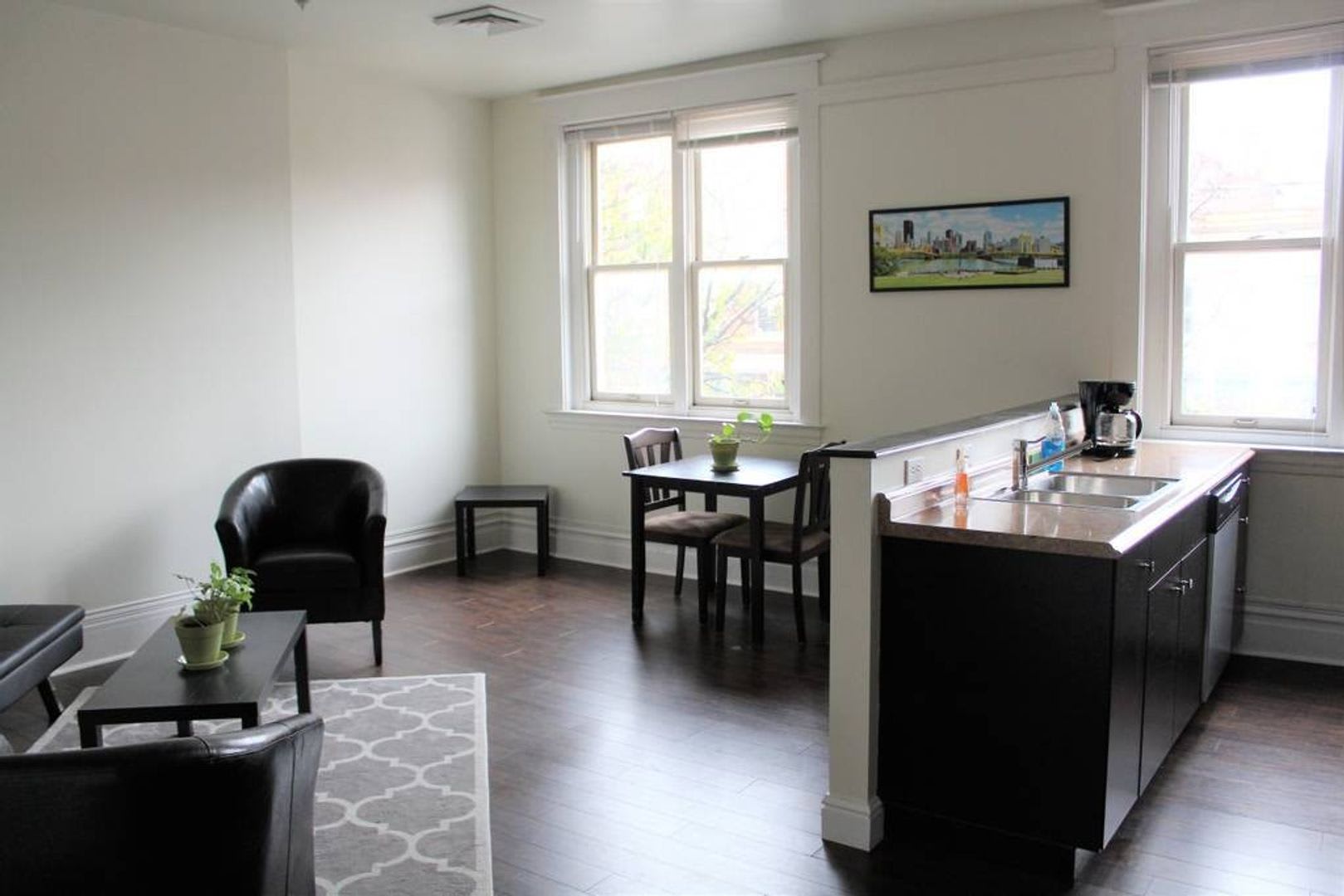 East Carson Street 3 Bedroom Available Sept – photo 1