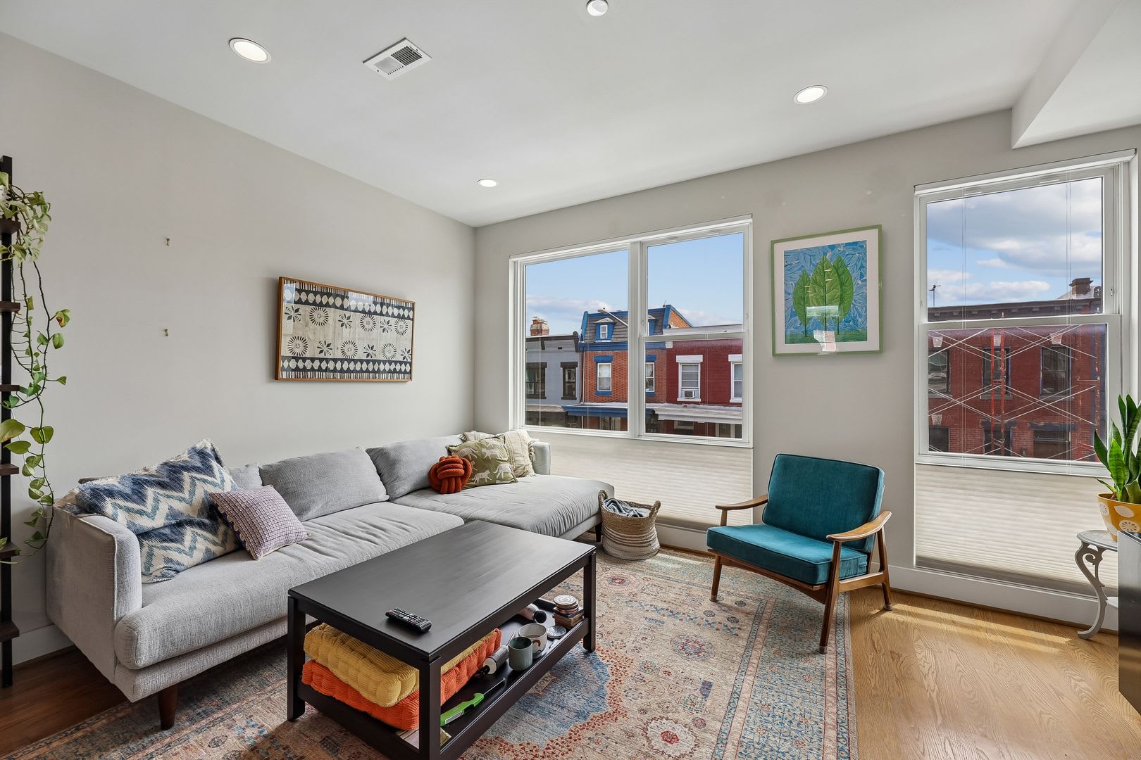 Stunning 2Br 2 5Bth Condo With Rooftop And Reserved Parking Near Howard U – photo 1