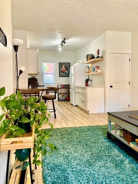 2214 Larkins Way – photo 1