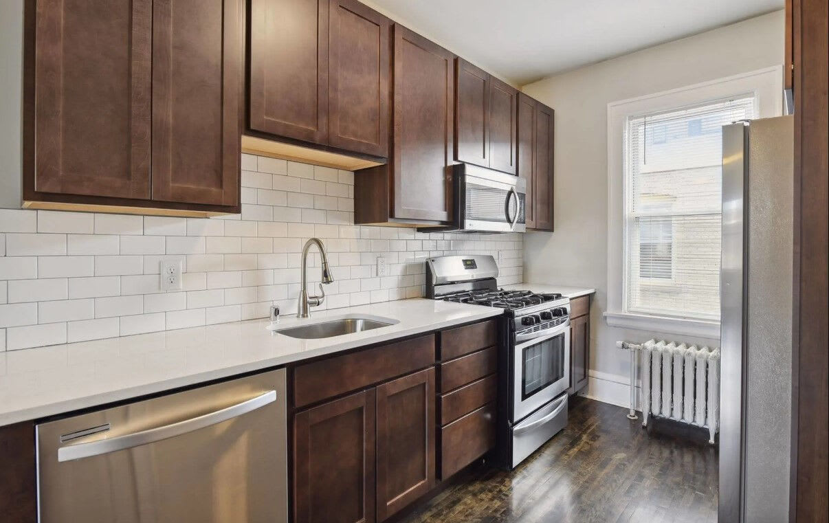 2901 James Avenue South – photo 1