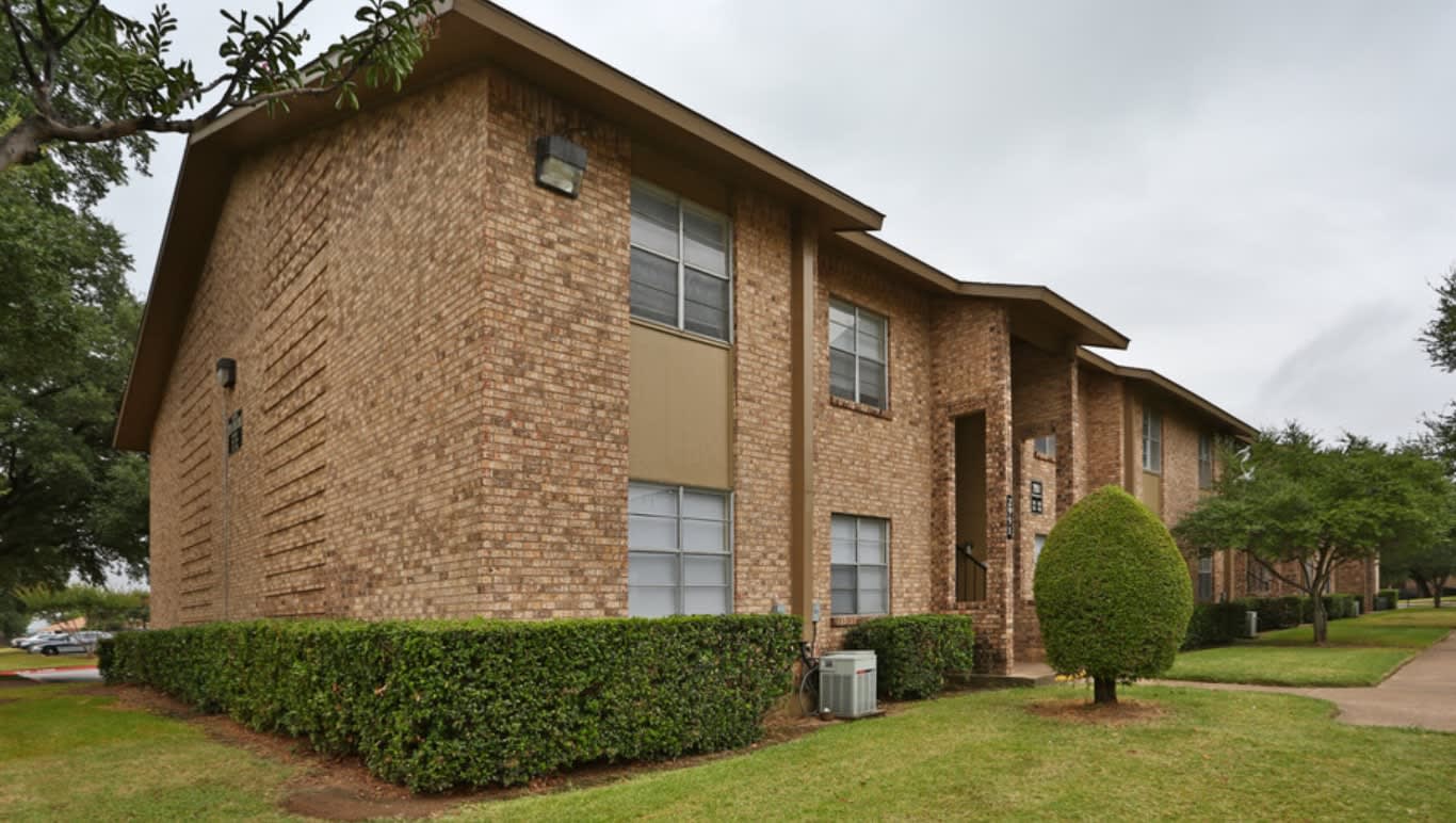 Park Grove Square – photo 1