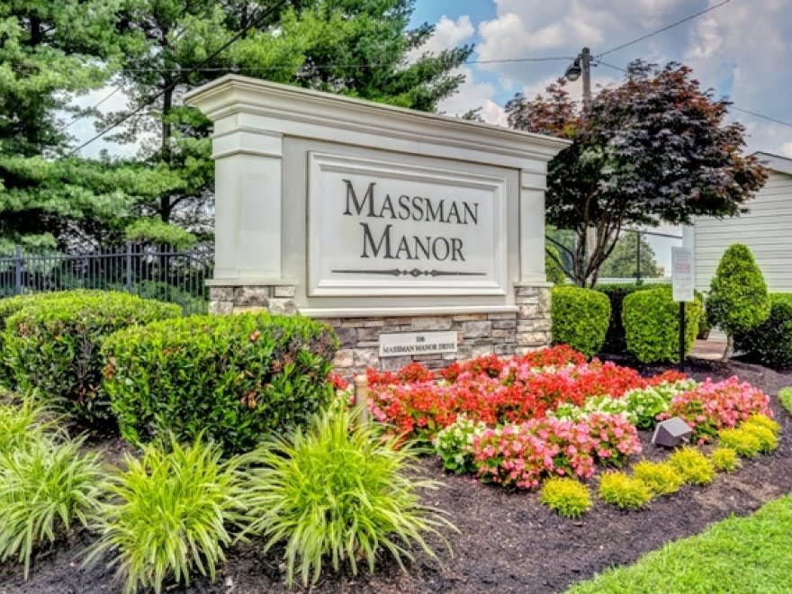 Massman Manor and Starlight – photo 1