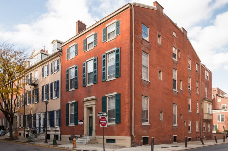 901 Clinton Street – photo 1