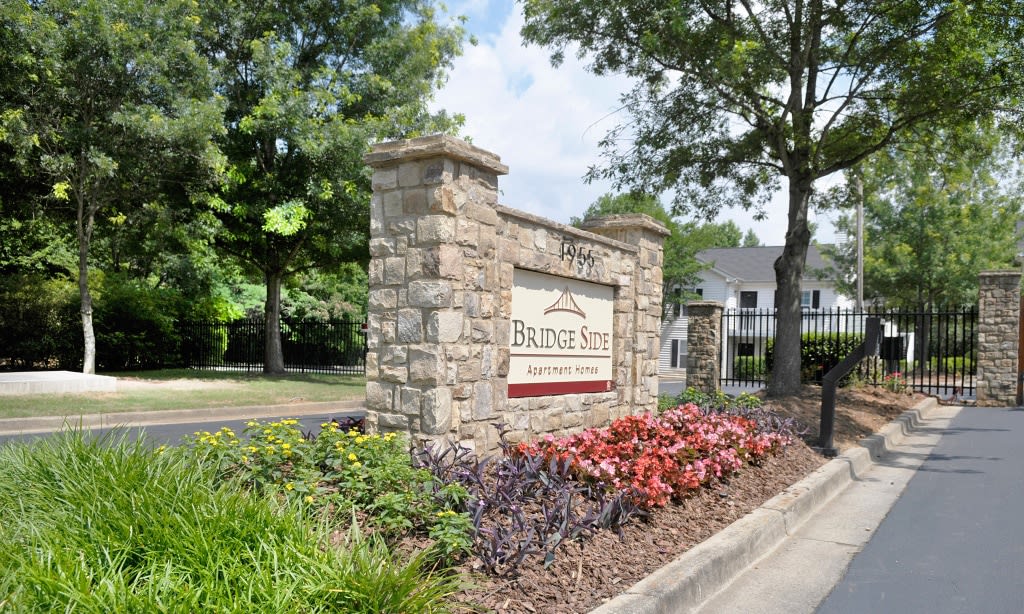 Bridgeside – photo 1