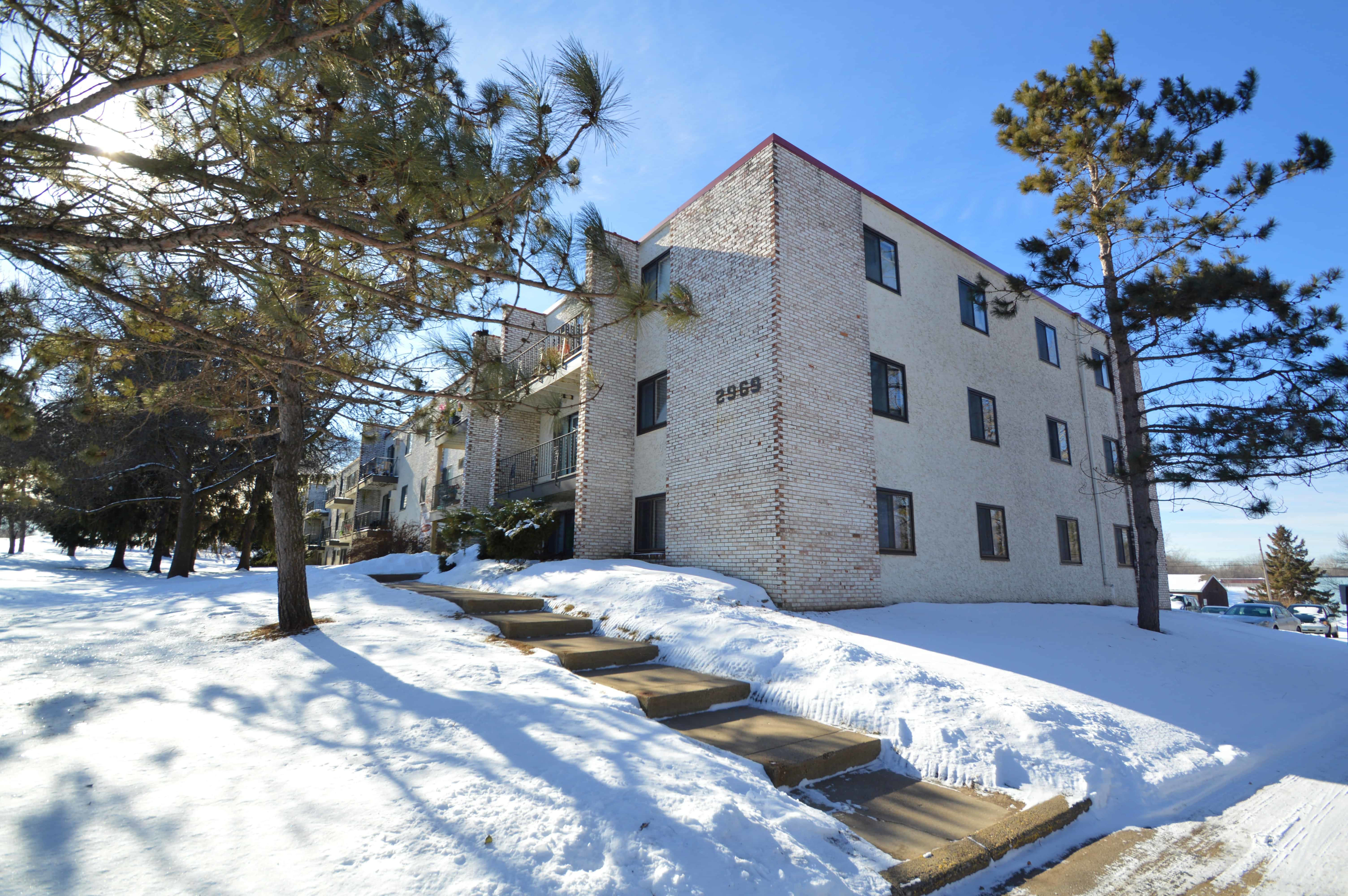 Quebec Apartments – photo 1 of 5