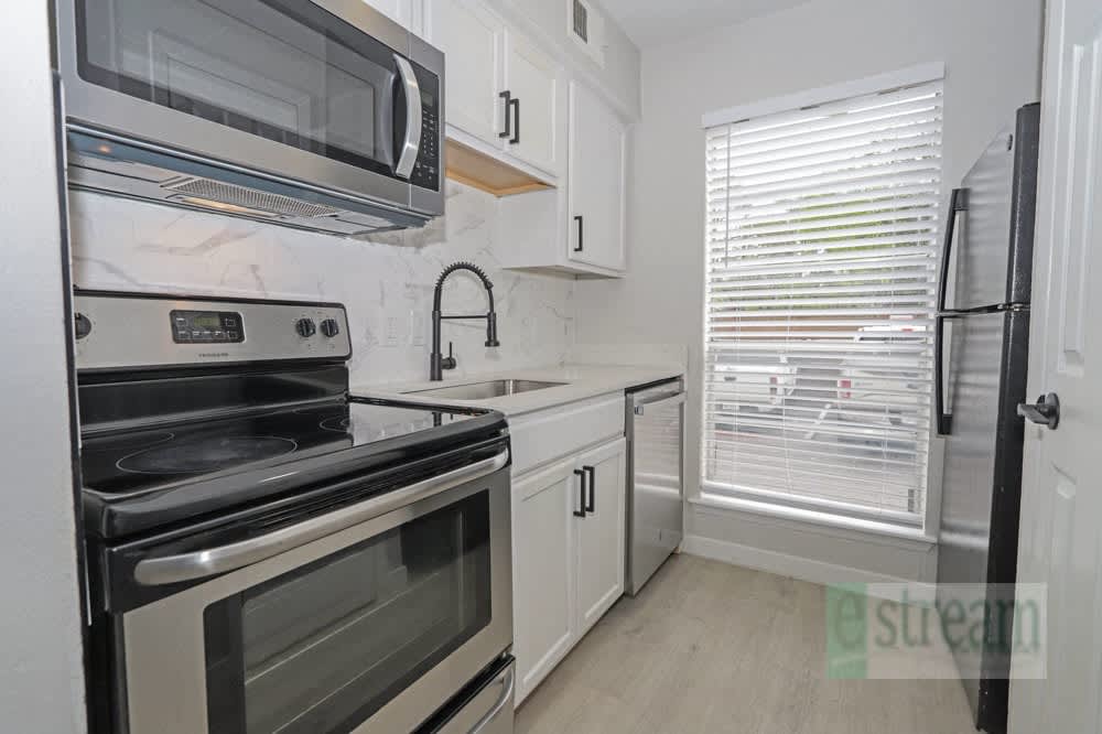 Bachman Place Apartments – photo 1