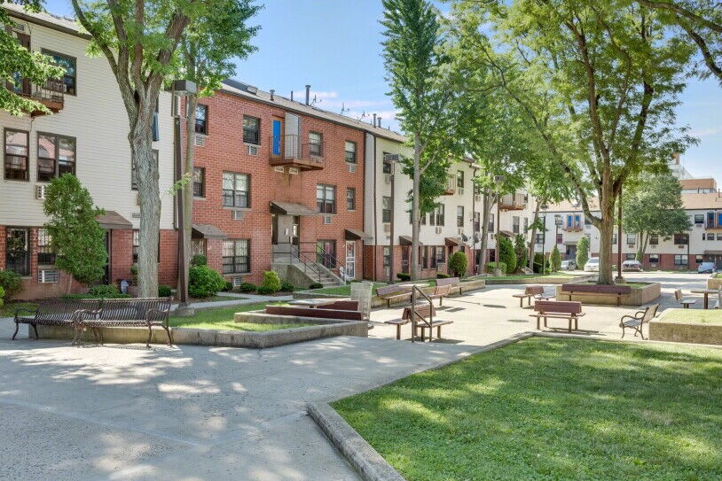 Brownsville Gardens- Affordable housing – photo 1