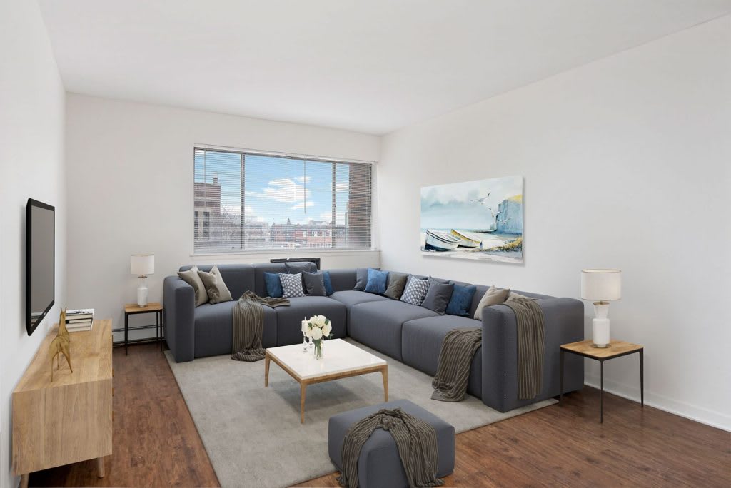 544 West Melrose – photo 1
