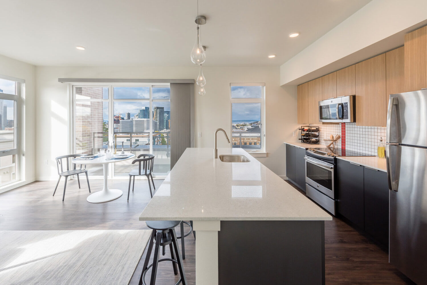 101 Broadway – photo 1