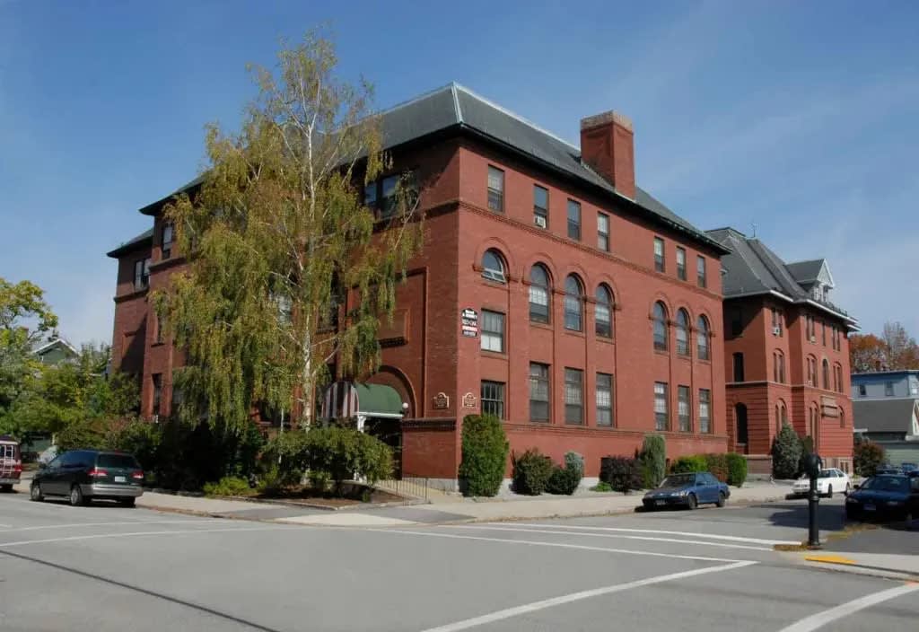 St. George Apartments – photo 1 of 22