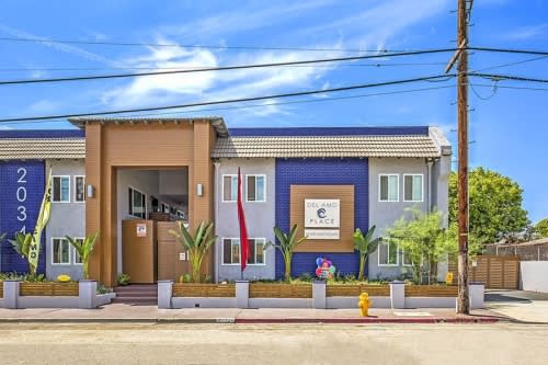 Del Amo Place Apartment Homes – photo 1 of 30