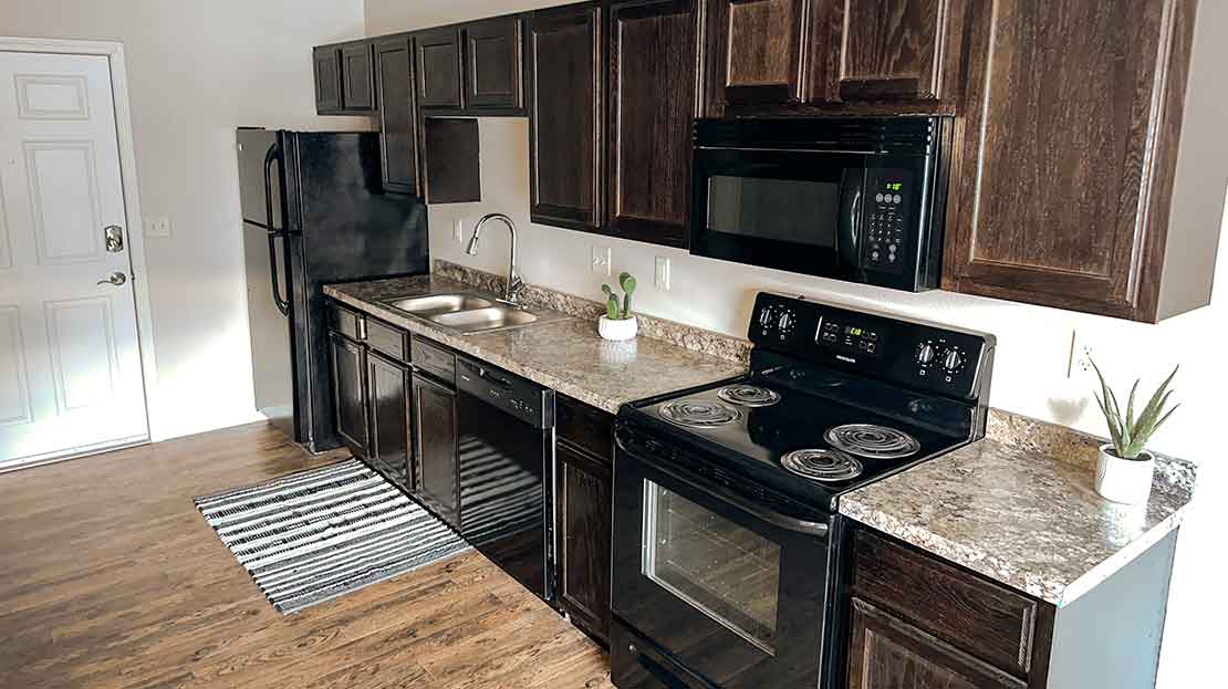 Falcon Heights Apartments – photo 1 of 33