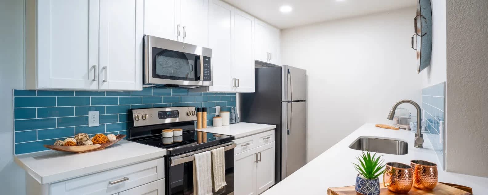 Riverside Apartments – photo 1