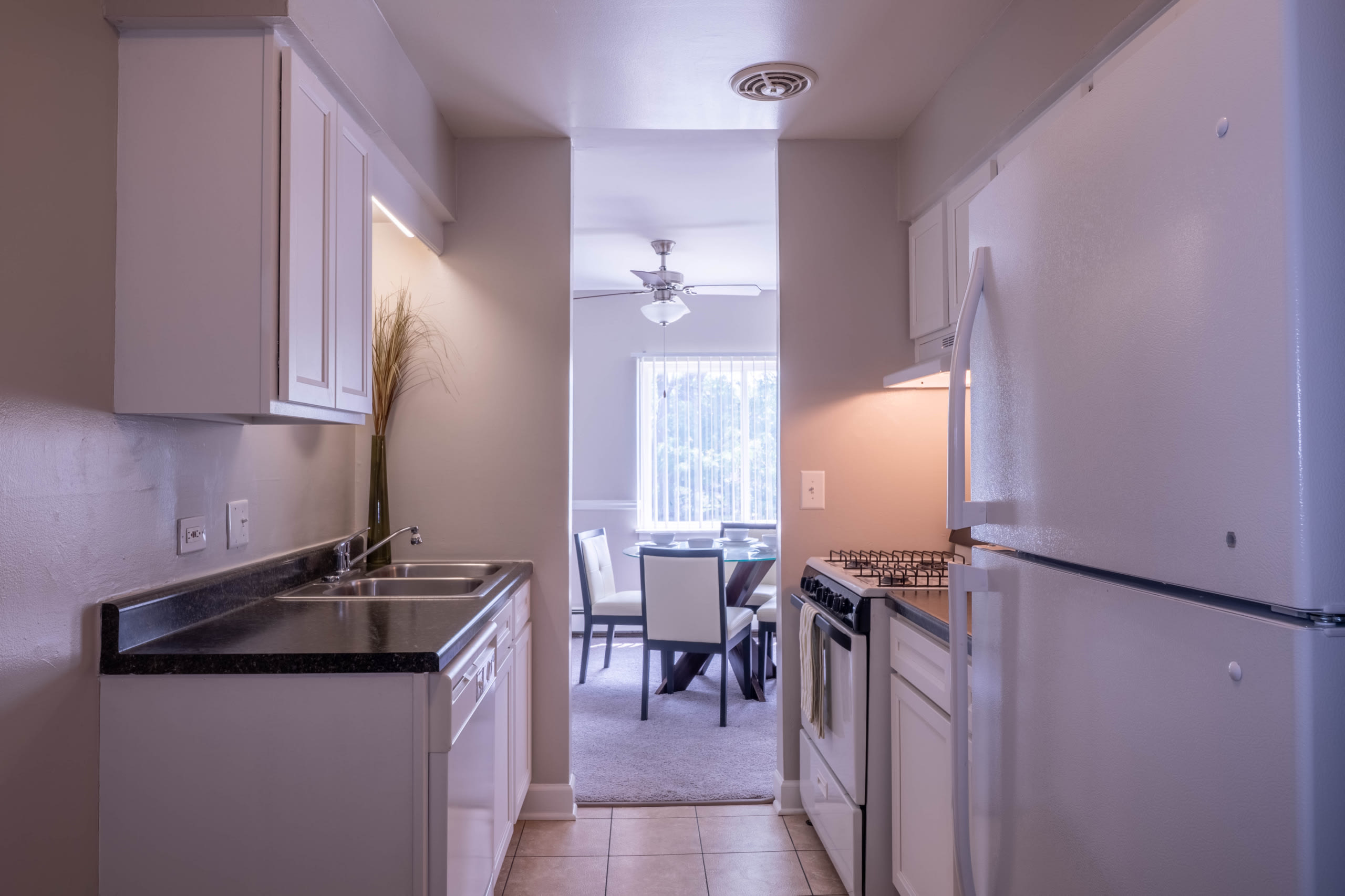 Arbors of Glen Ellyn – photo 1 of 18