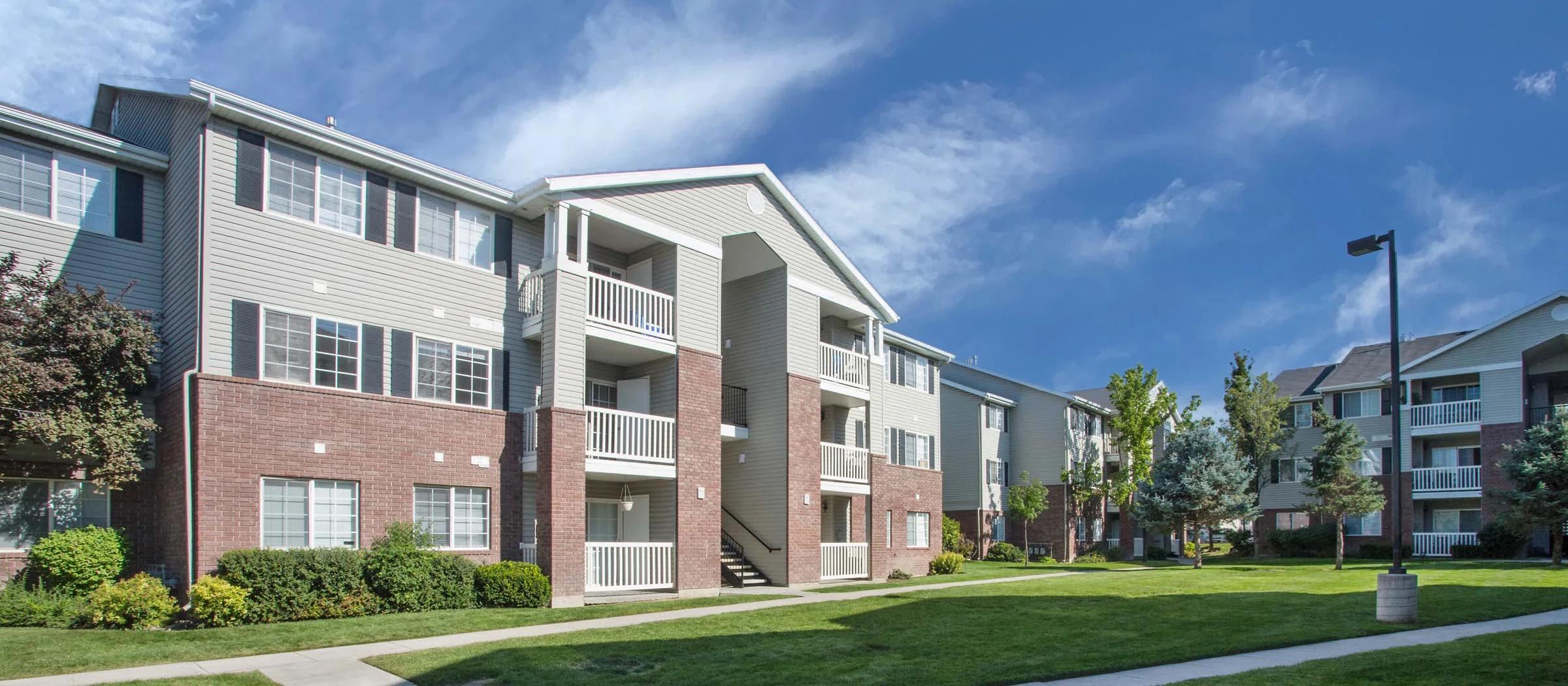 Bridgeside Landing Apartments – photo 1 of 17