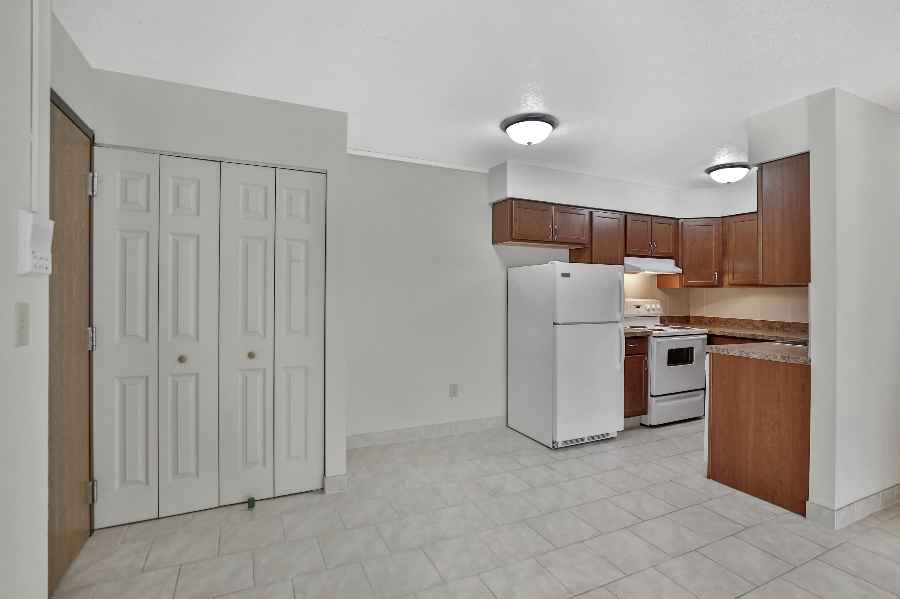 817 12th Avenue SE – photo 1