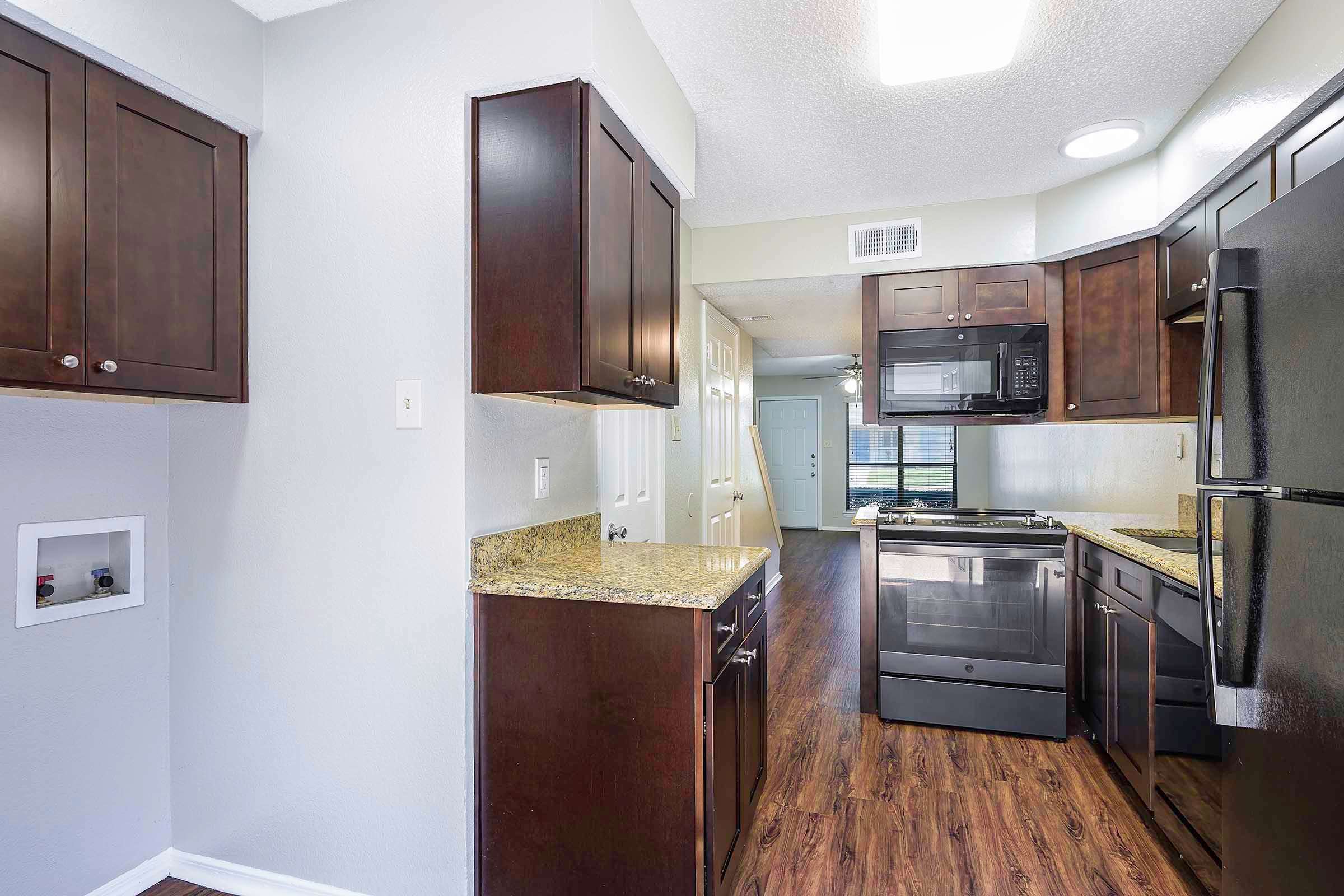 Parkwood Plaza Townhomes – photo 1 of 19