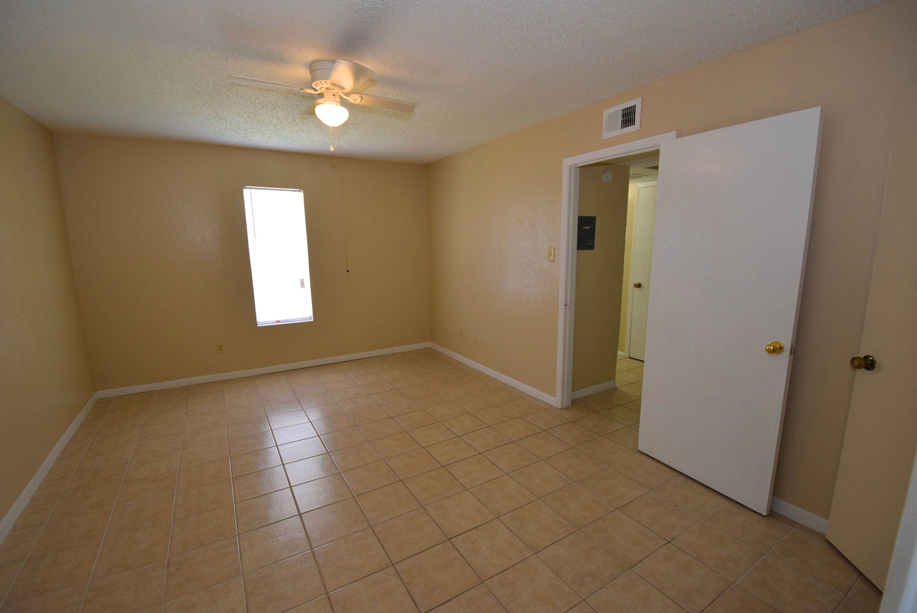 2733 Waldron Rd – photo 5