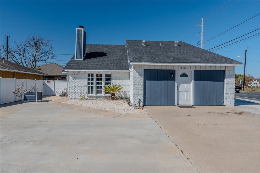 2301 Vialoux Drive – photo 1