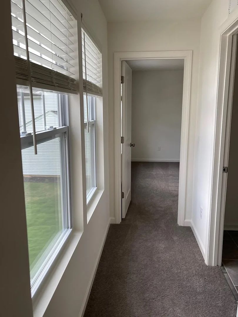 Room in 3 Bedroom Home at Mariners Ct – photo 4