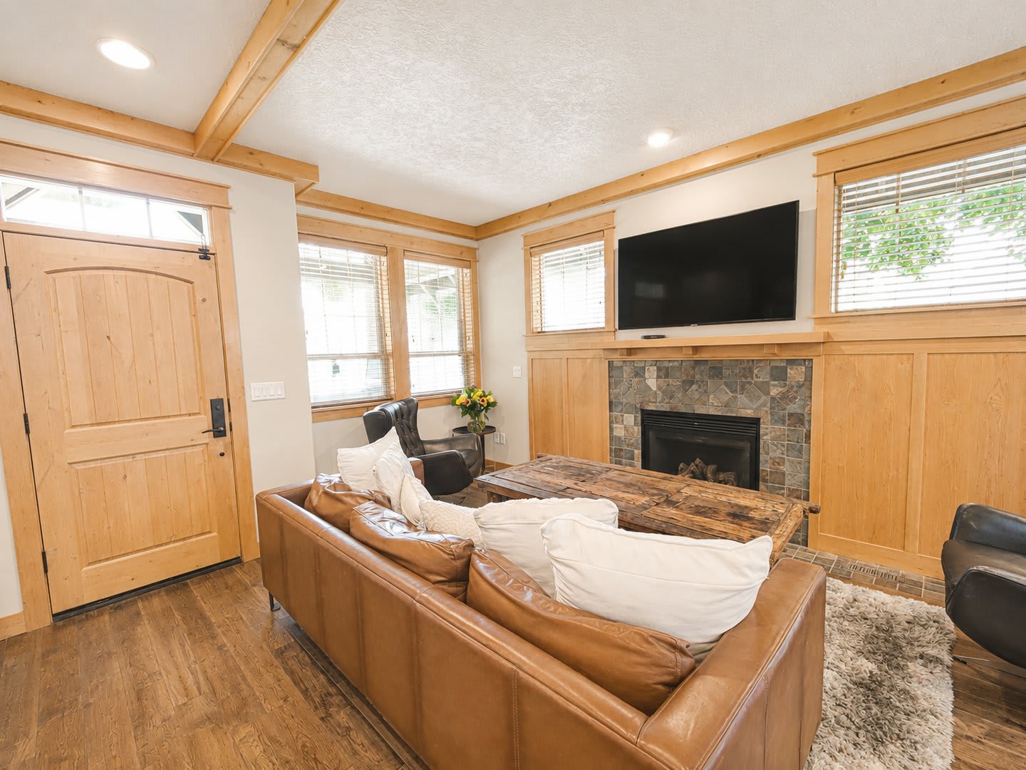 Live The Ultimate Westside Bend Lifestyle – photo 5