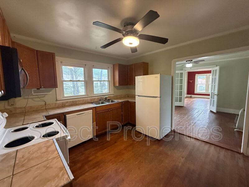 1300 Aggie – photo 5