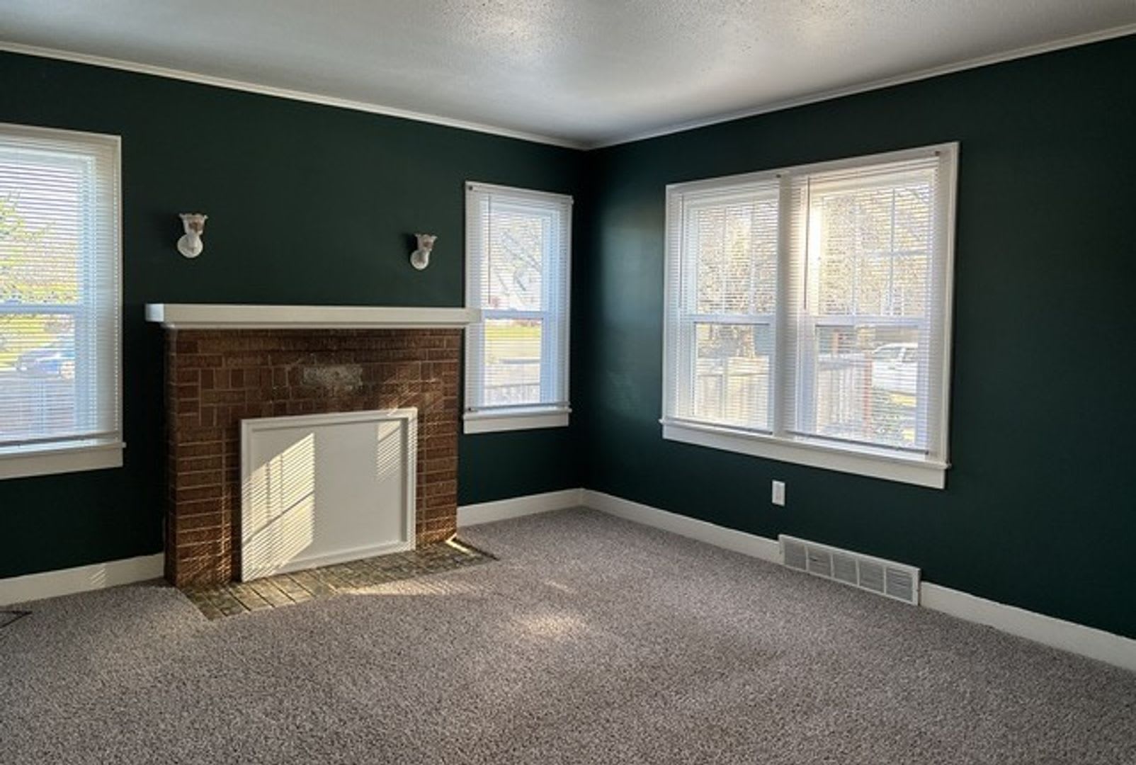 4Bd 1Ba Two Story Home For Viewing – photo 3