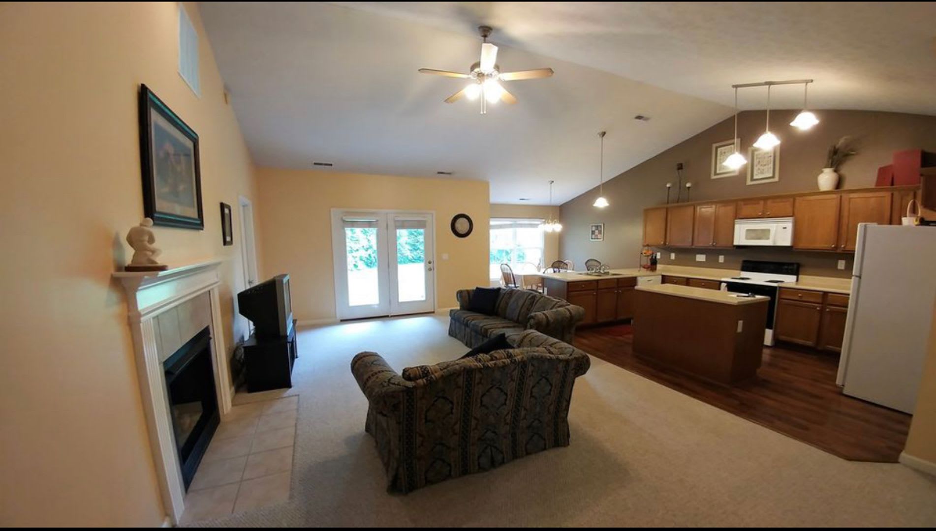 Spacious 3-Bedroom Ranch Near Purdue with Lawn Care, Snow Removal & Trash Included – photo 5