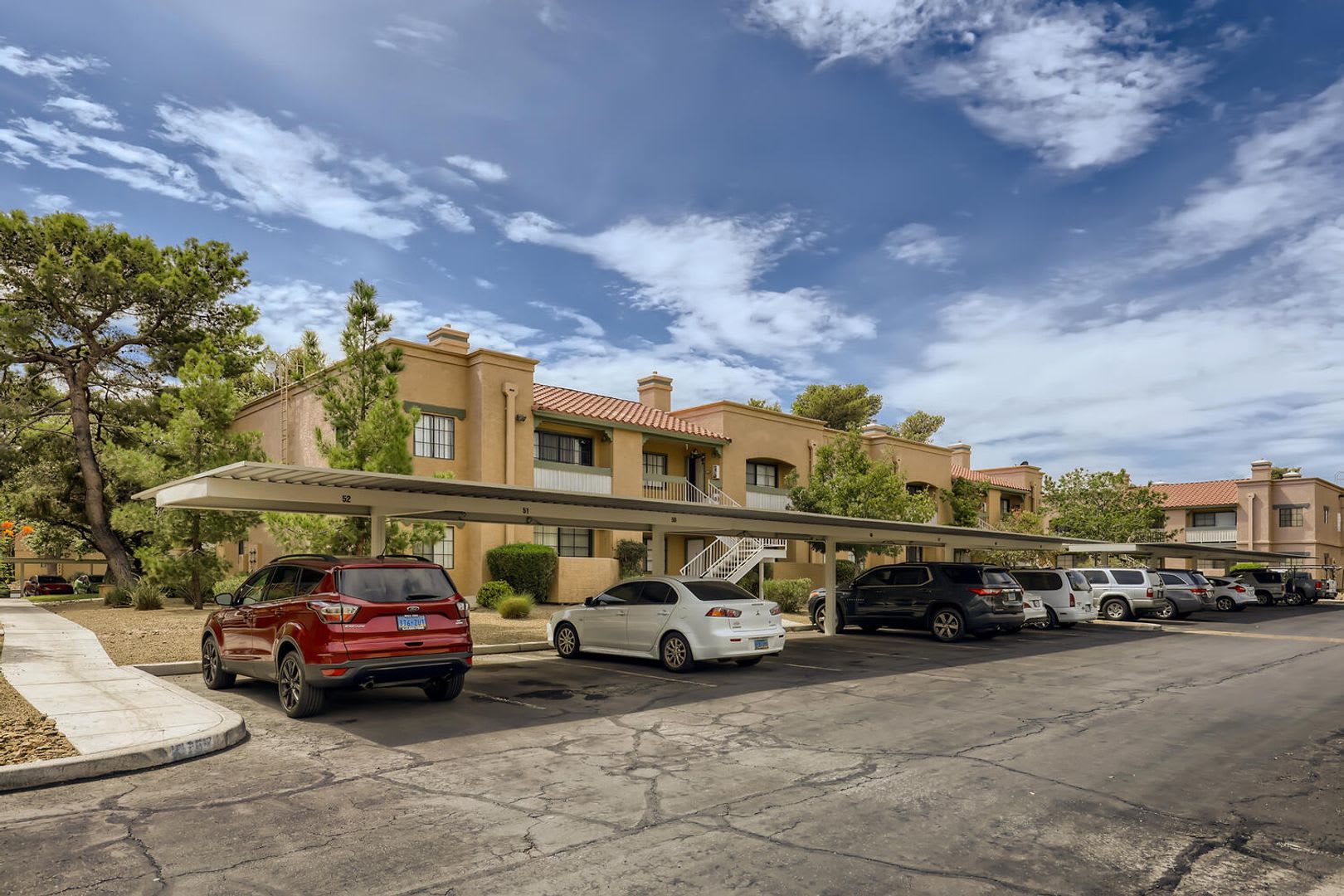 Move In Special Half Off First Month S Rent If Lease Signed By August 31St Stunning Fully Furnished 1 Bedroom Condo Furniture Optional – photo 2