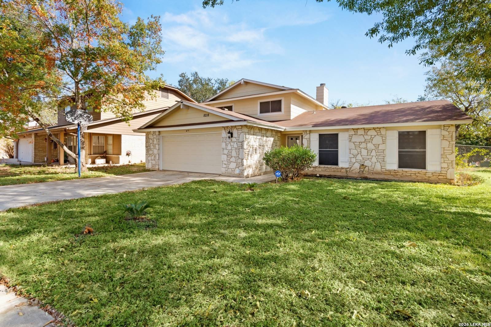 8218 DAWNWOOD DR – photo 3