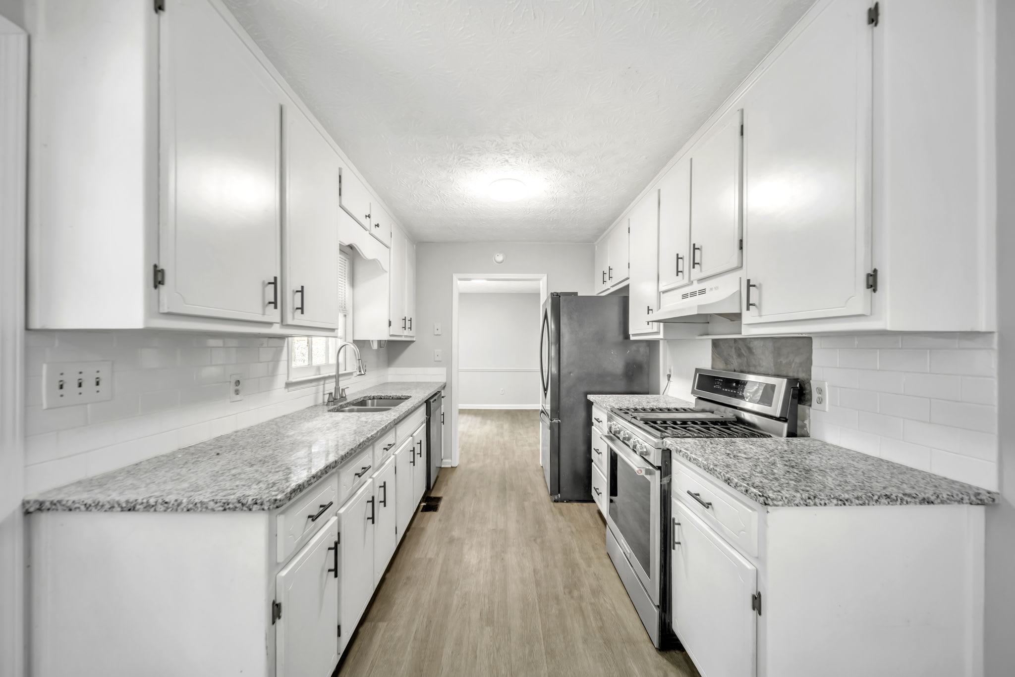 608 Wood Ridge Dr – photo 3