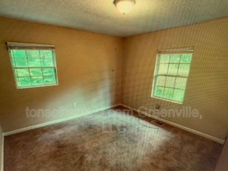 1501 Howard Drive – photo 5
