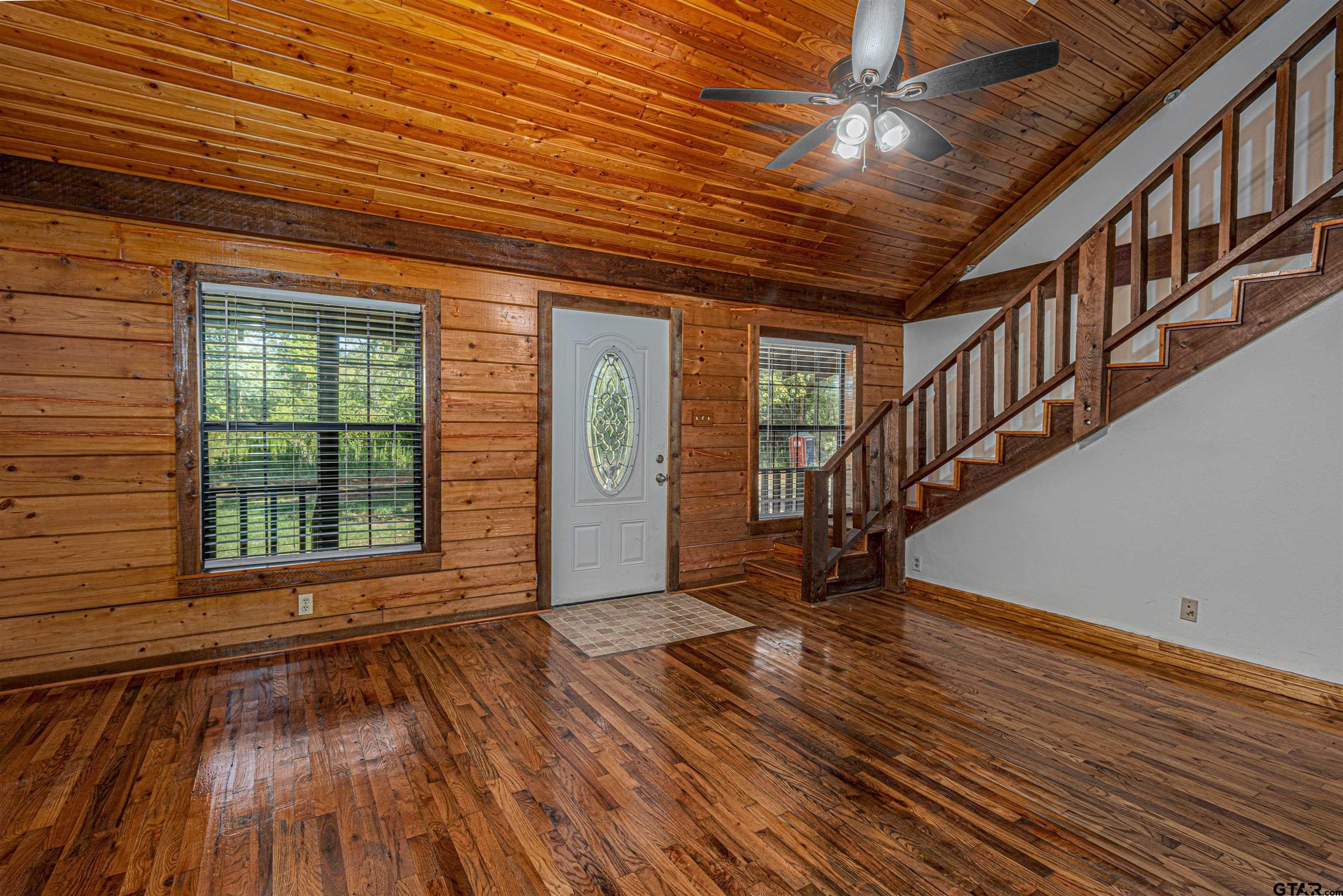 18737 Saddleback Lane – photo 3