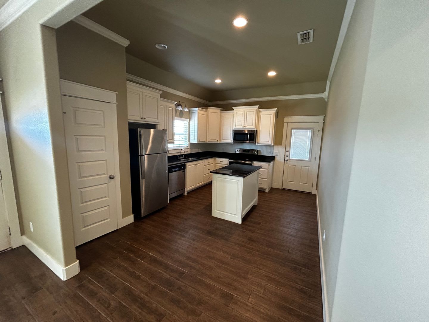 Beautiful three bedroom three-bathroom Napa home – photo 4