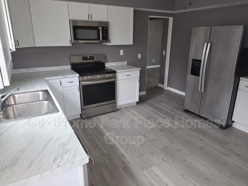 3000 Dartmouth Drive – photo 2