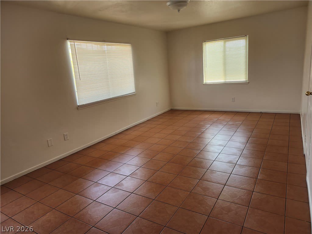3437 E Cheyenne Avenue – photo 2