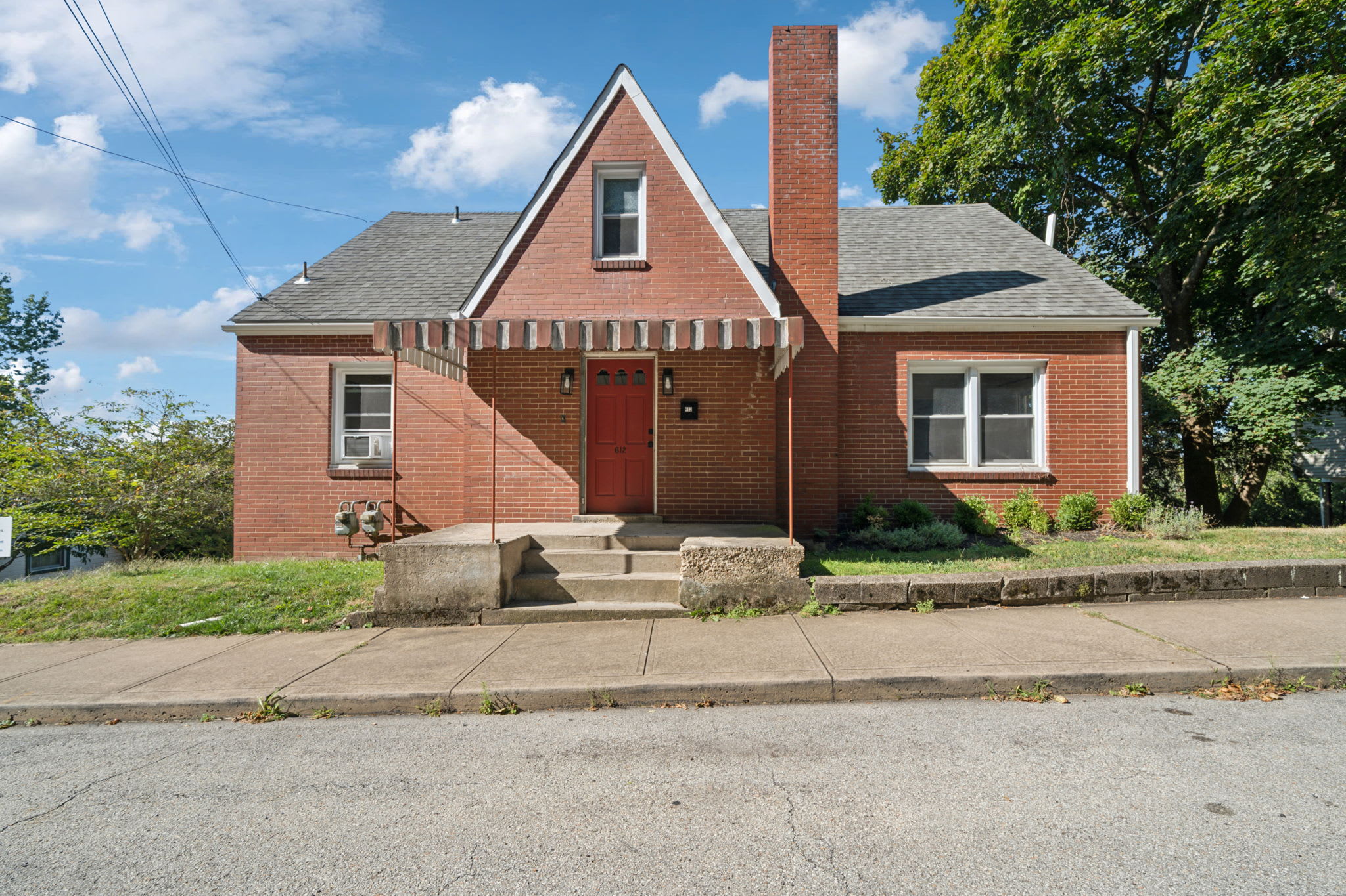 612 Hopkins Street – photo 1