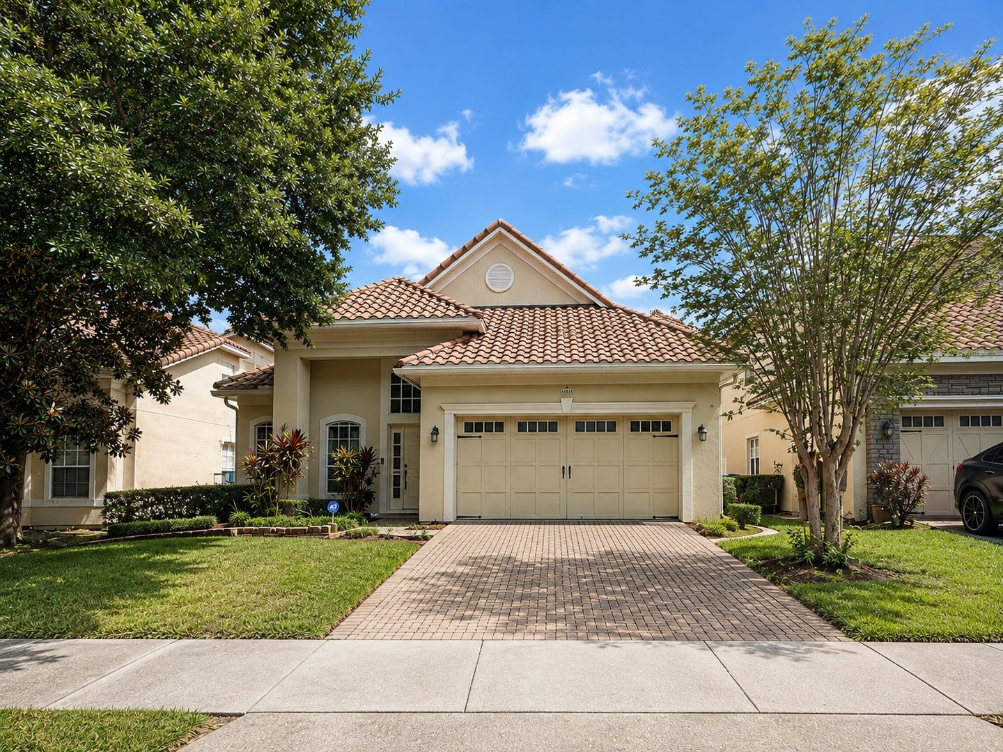 Luxury Living in Toscana at Dr. Phillips – Spacious 4-Bedroom Home with Bonus Room! – photo 1