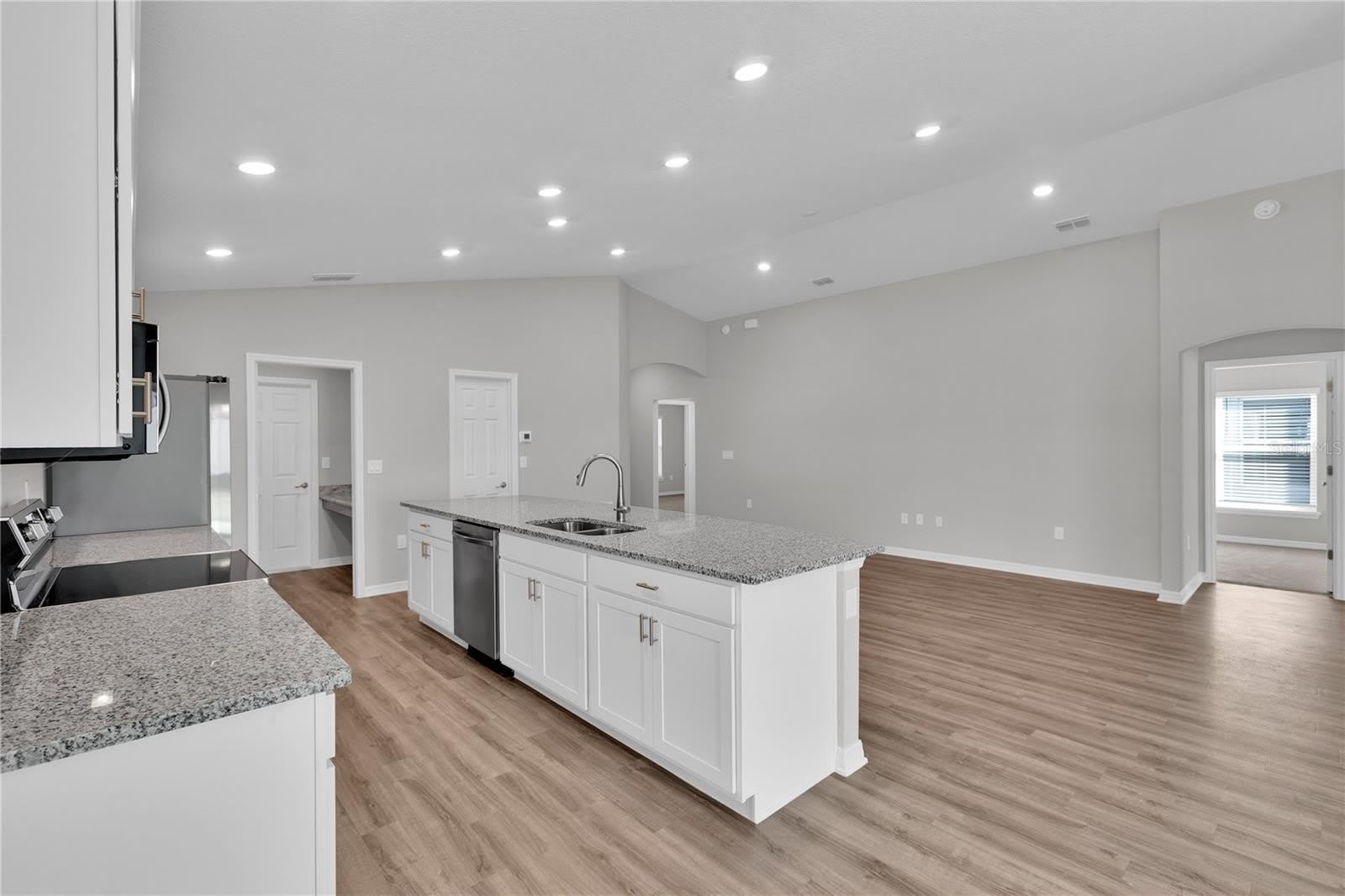 1823 BRISBANE Place – photo 3