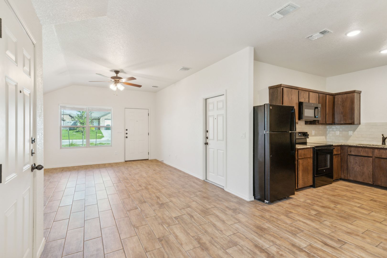 Modern 3-Bedroom Duplex in Temple with Spacious Layout – photo 2