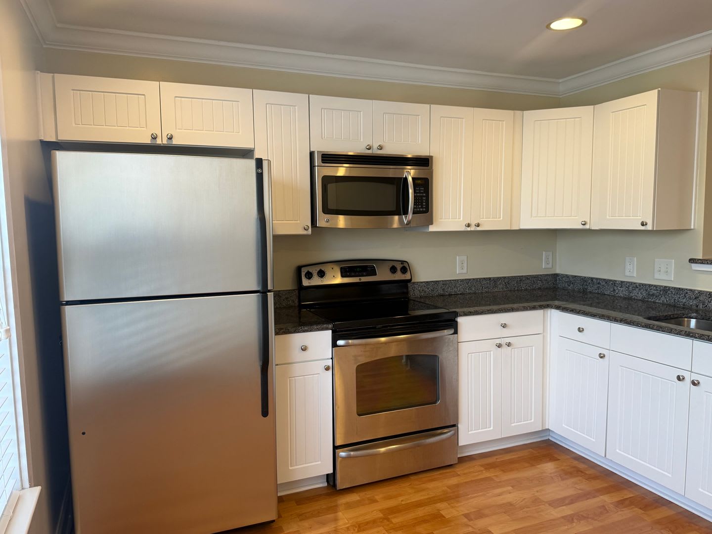 1830 Candlewood Court 208 – photo 2