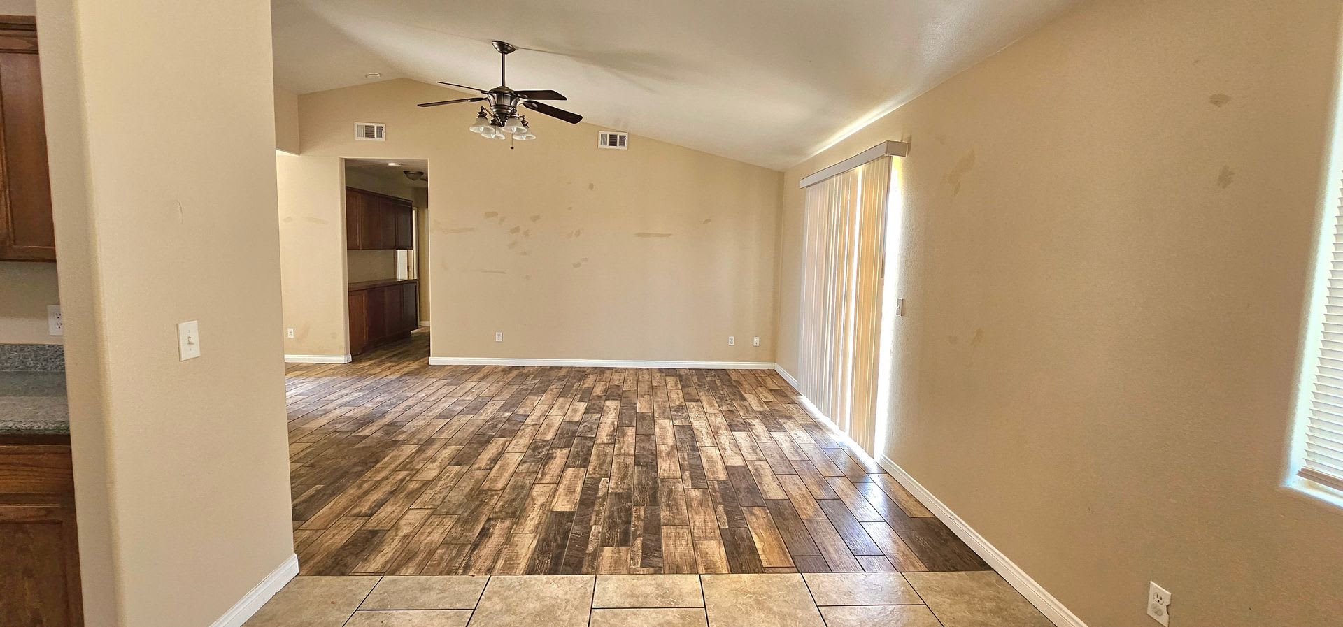 Spacious Single-Story Home with Central AC/Heat and Huge Backyard – photo 5